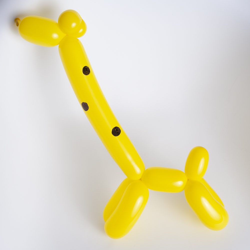 balloon twisting giraffe